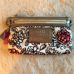 Coach Poppy Wallet/Crossbody